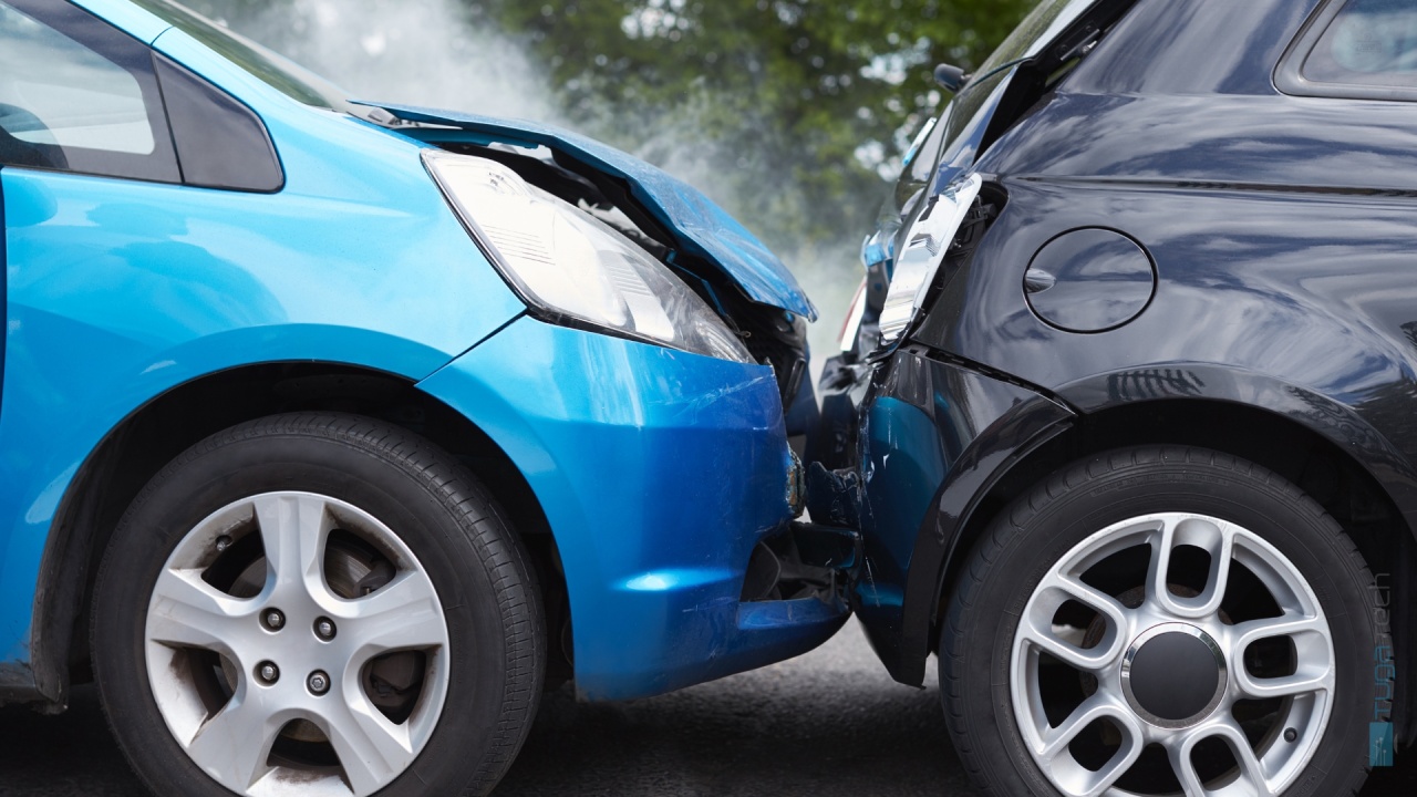 carros em embate
