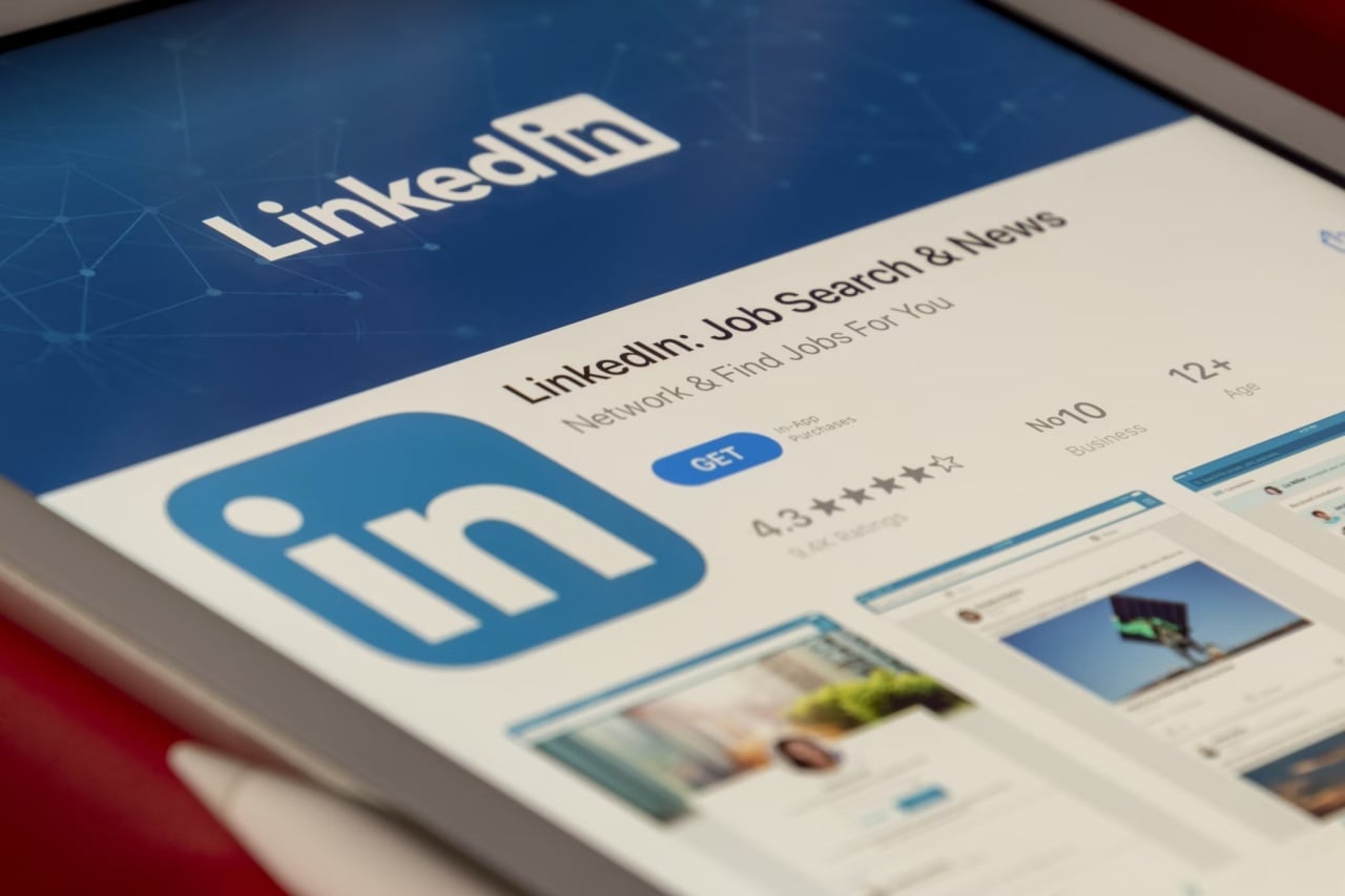 LinkedIn app em App Store