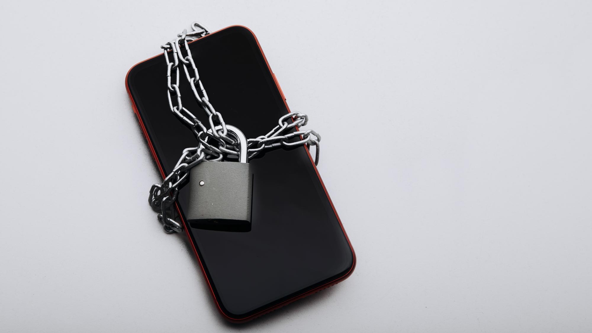 Apple iPhone bloqueado com cadeado