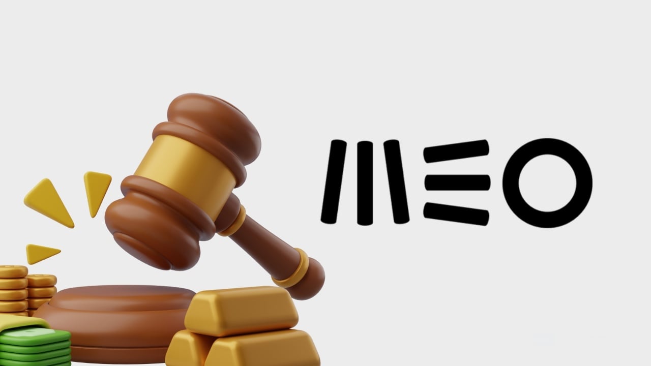 MEO com batente de tribunal e dinheiro de multa