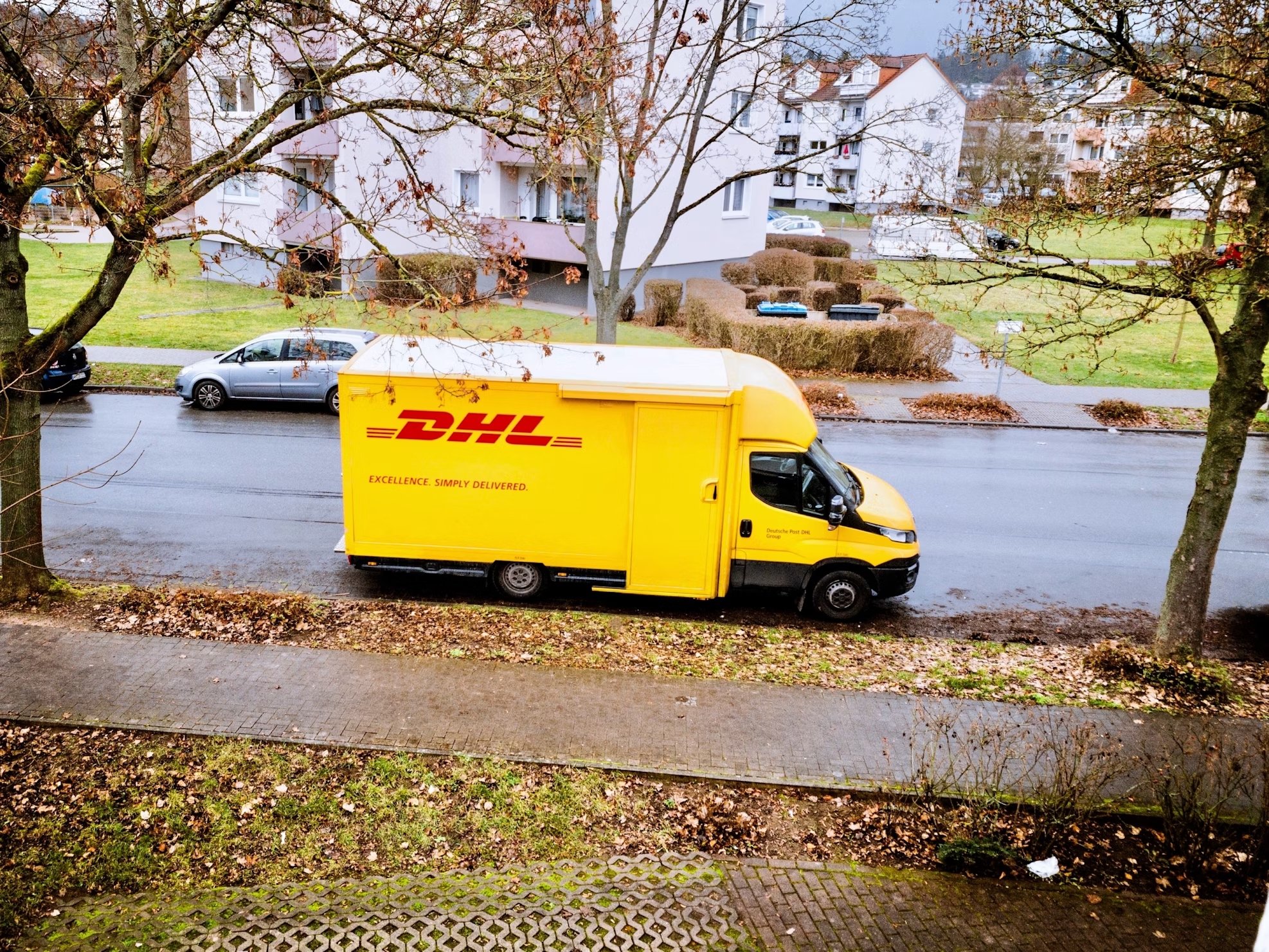 Carrinha da DHL