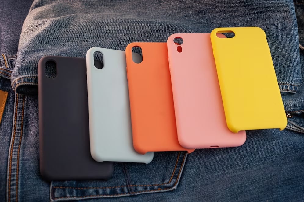 capas de smartphones em diferentes cores