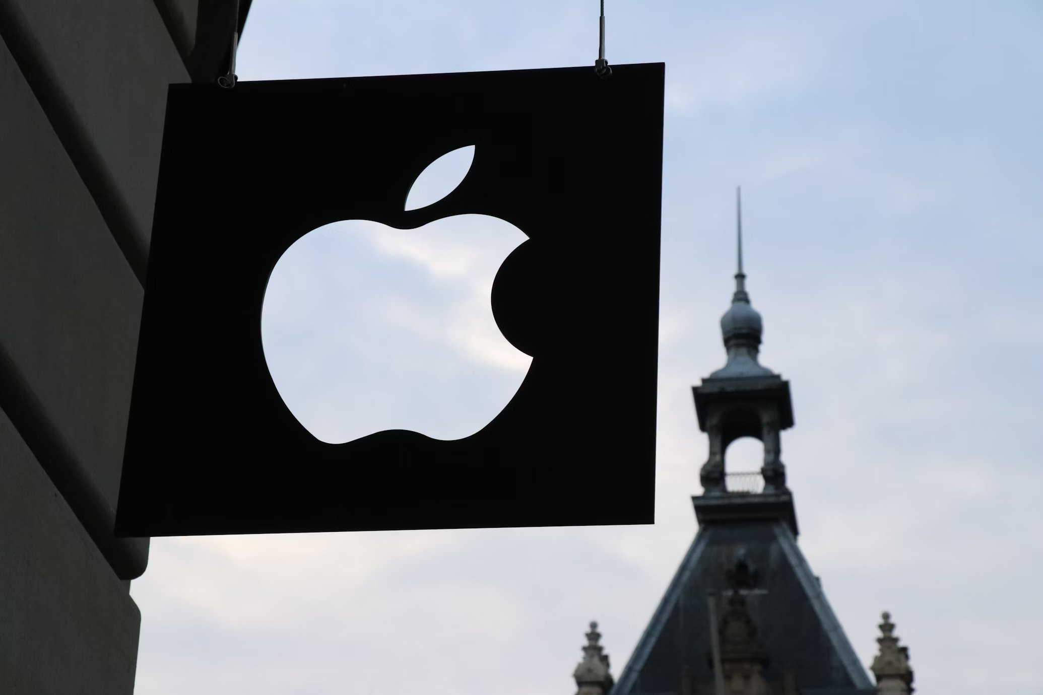 logo da apple em sinal de parede