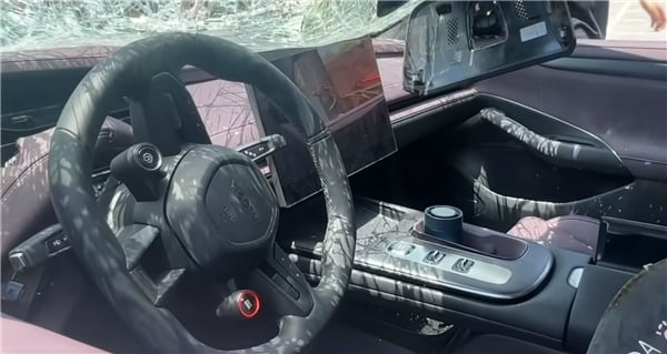 interior do Xiaomi SU7 Max