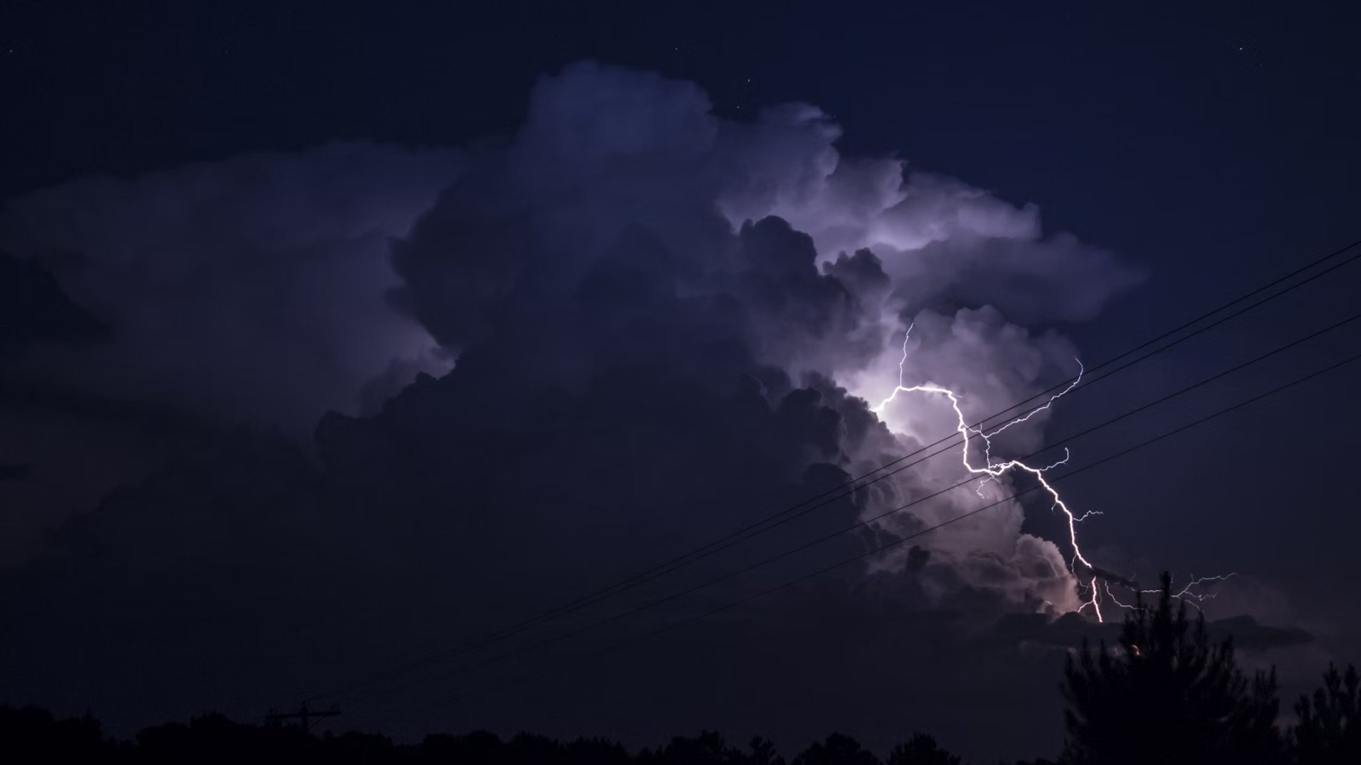 Tempestade com relâmpagos