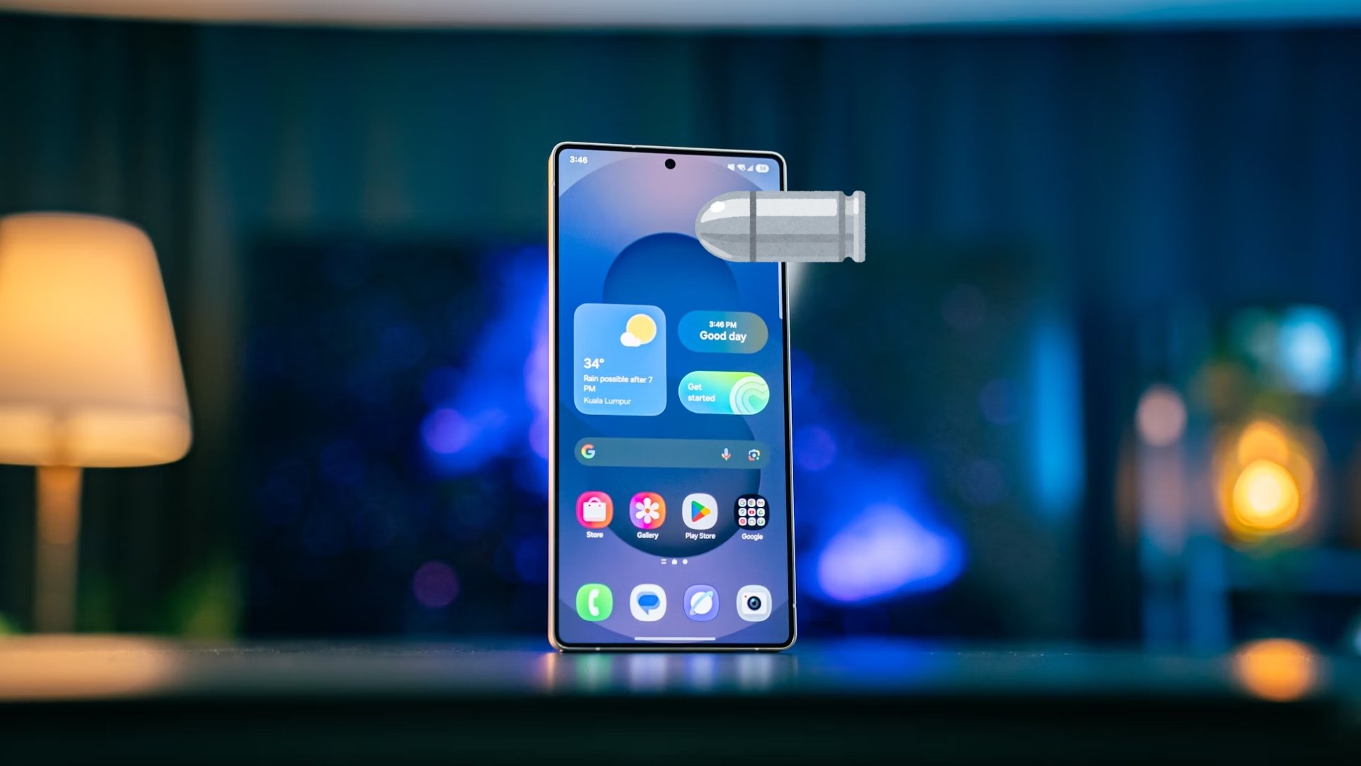 Samsung Galaxy S25 Ultra com bala em frente do ecrã