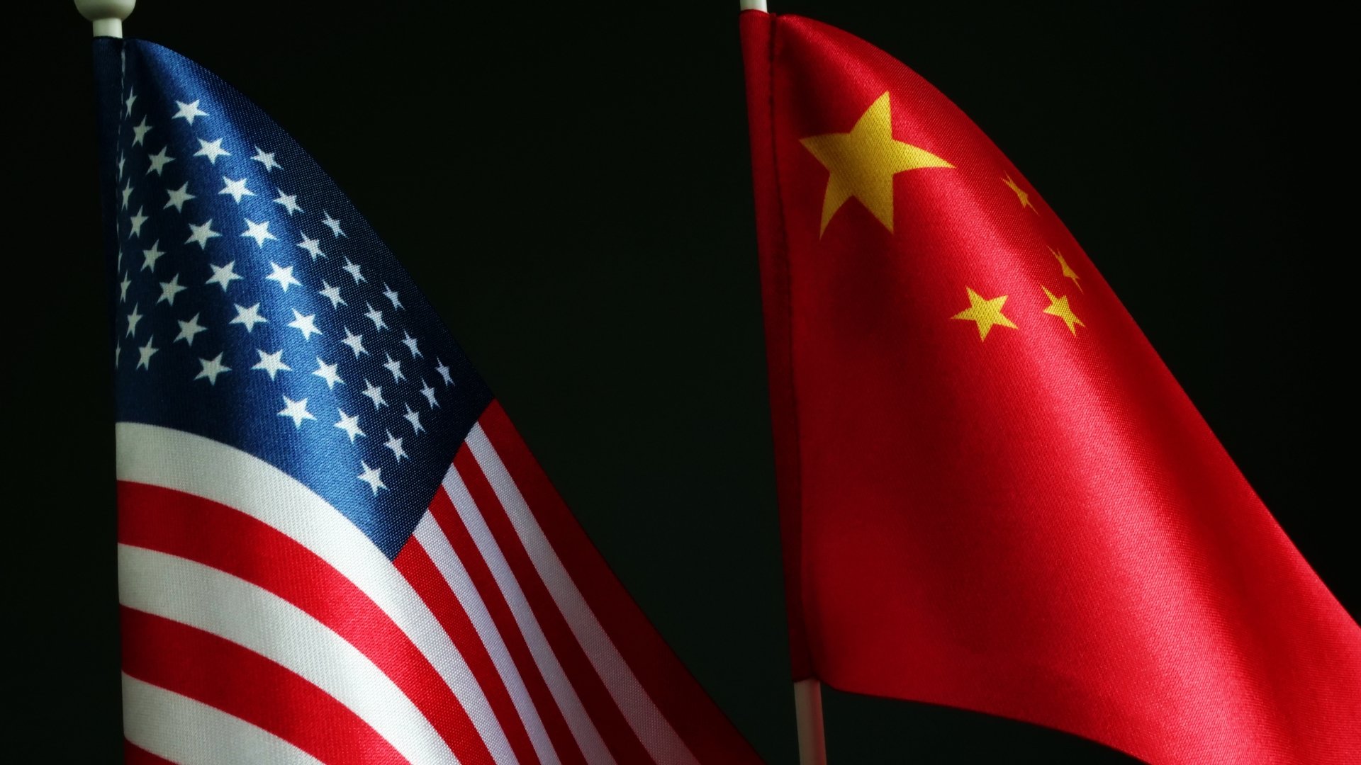bandeiras dos EUA e da China