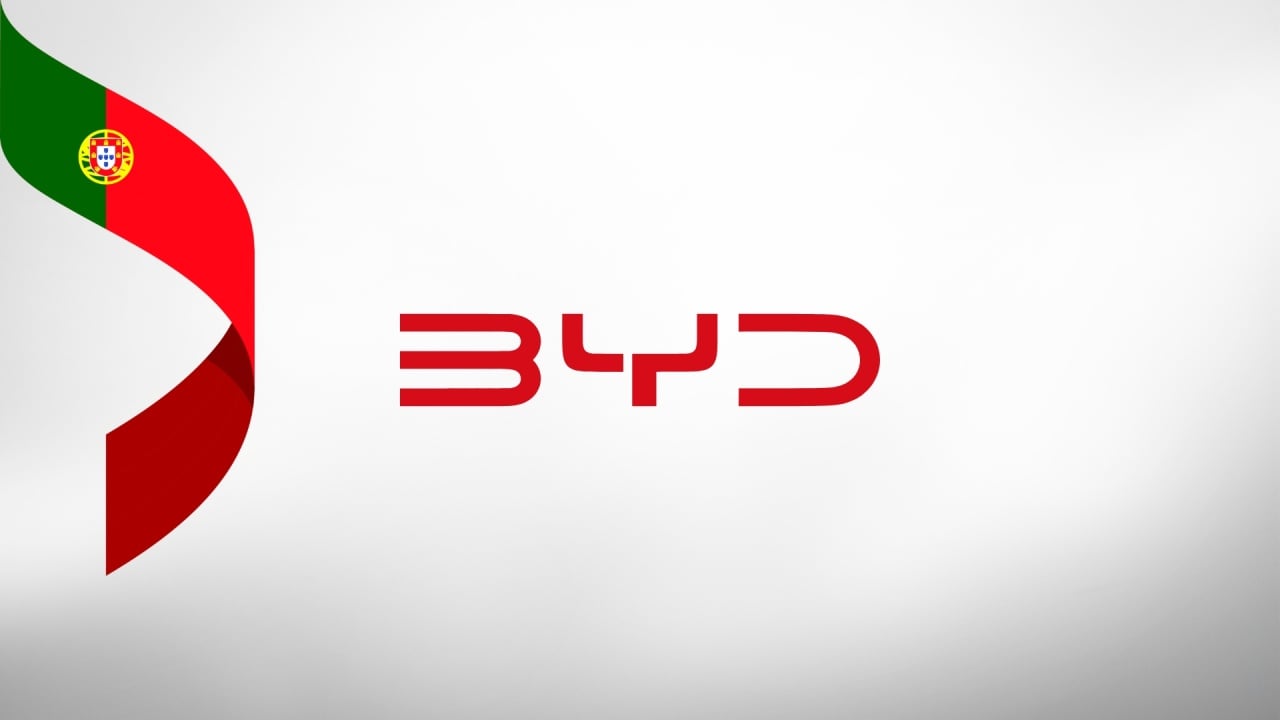 BYD com bandeira de Portugal