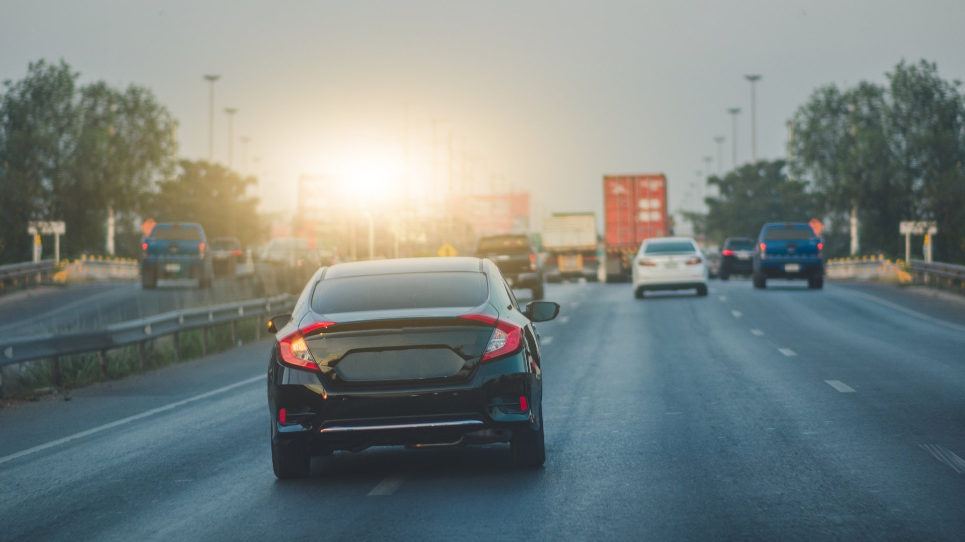 Carros na estrada