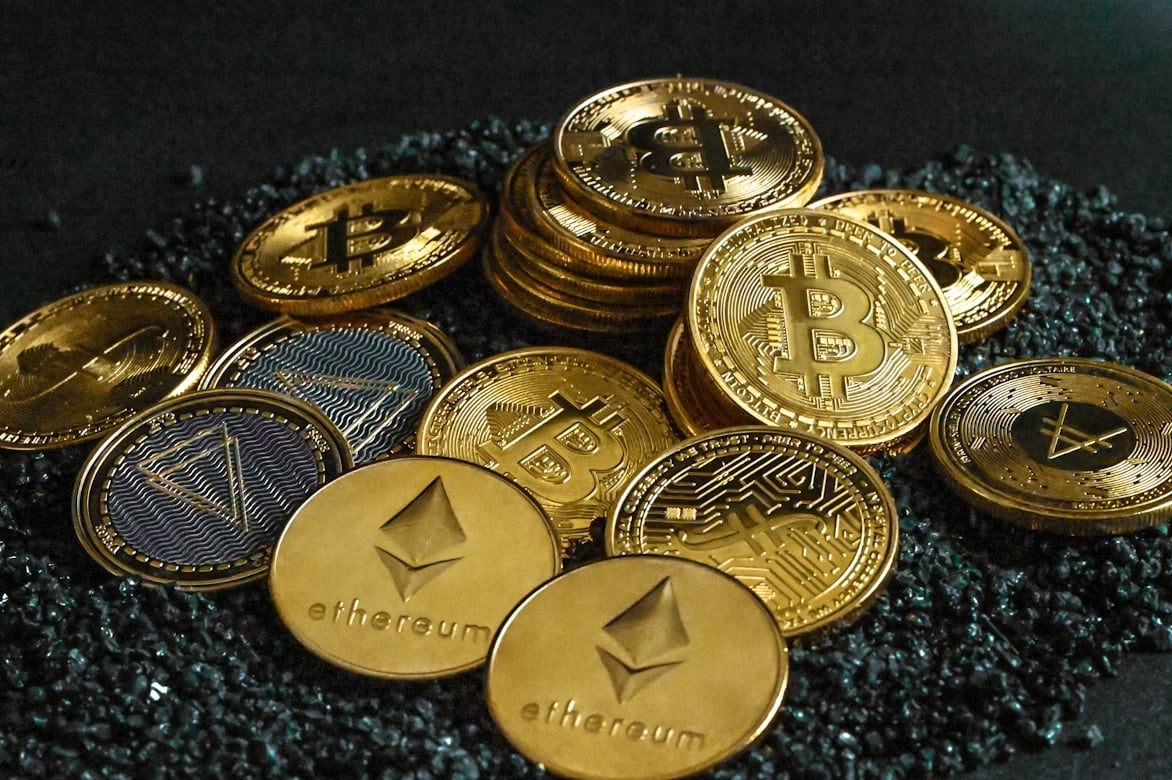 Criptomoedas em cinza