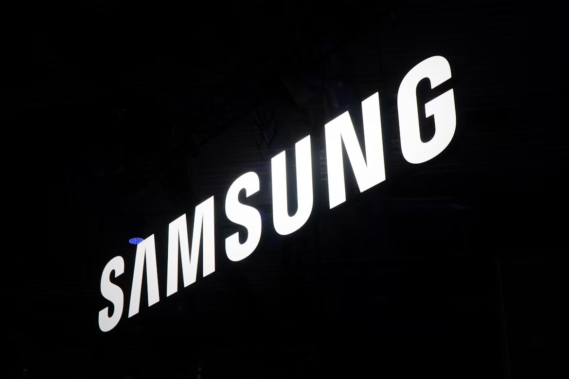 Samsung logo da empresa em destaque
