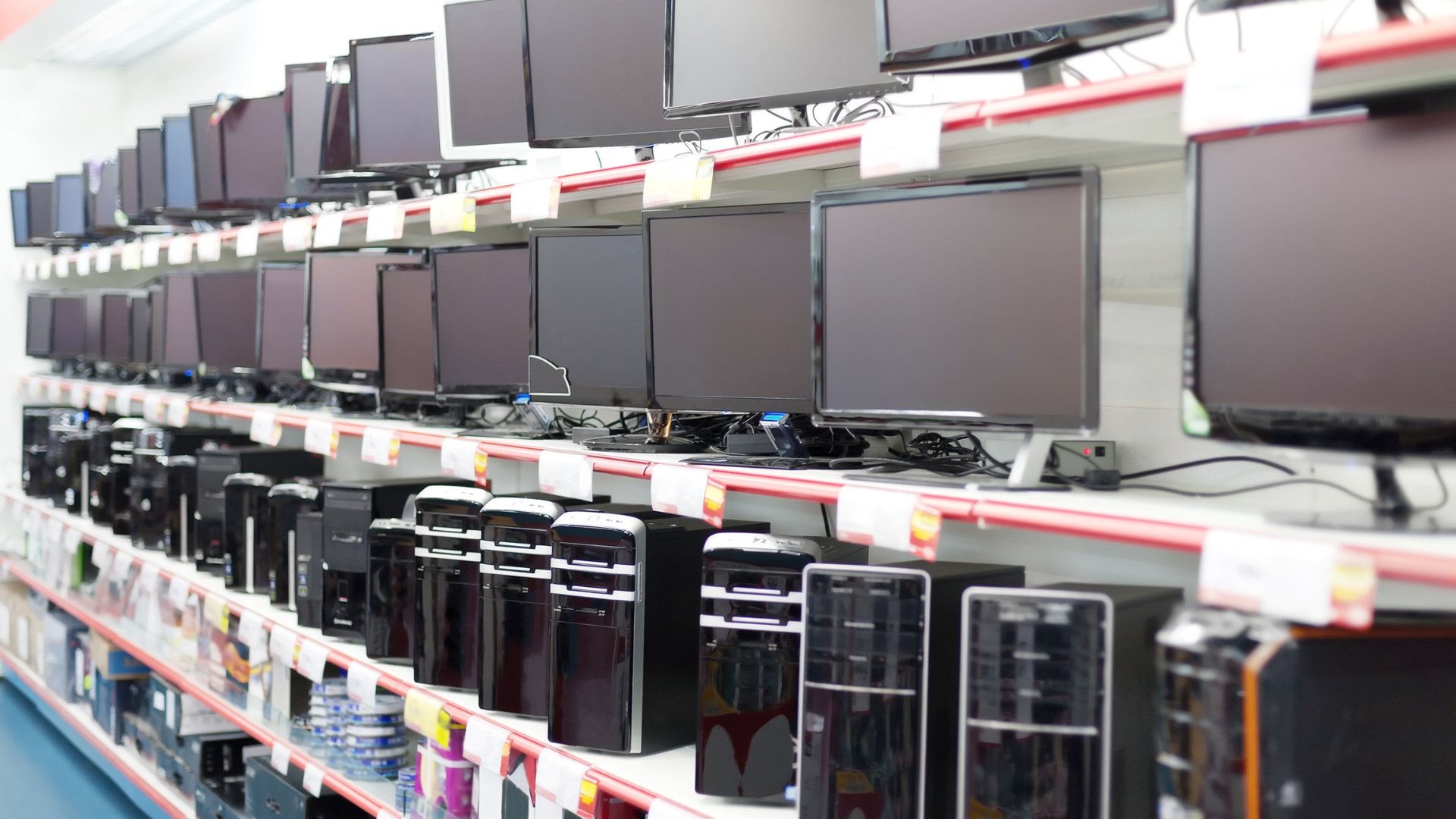 Computadores à venda em loja de informática