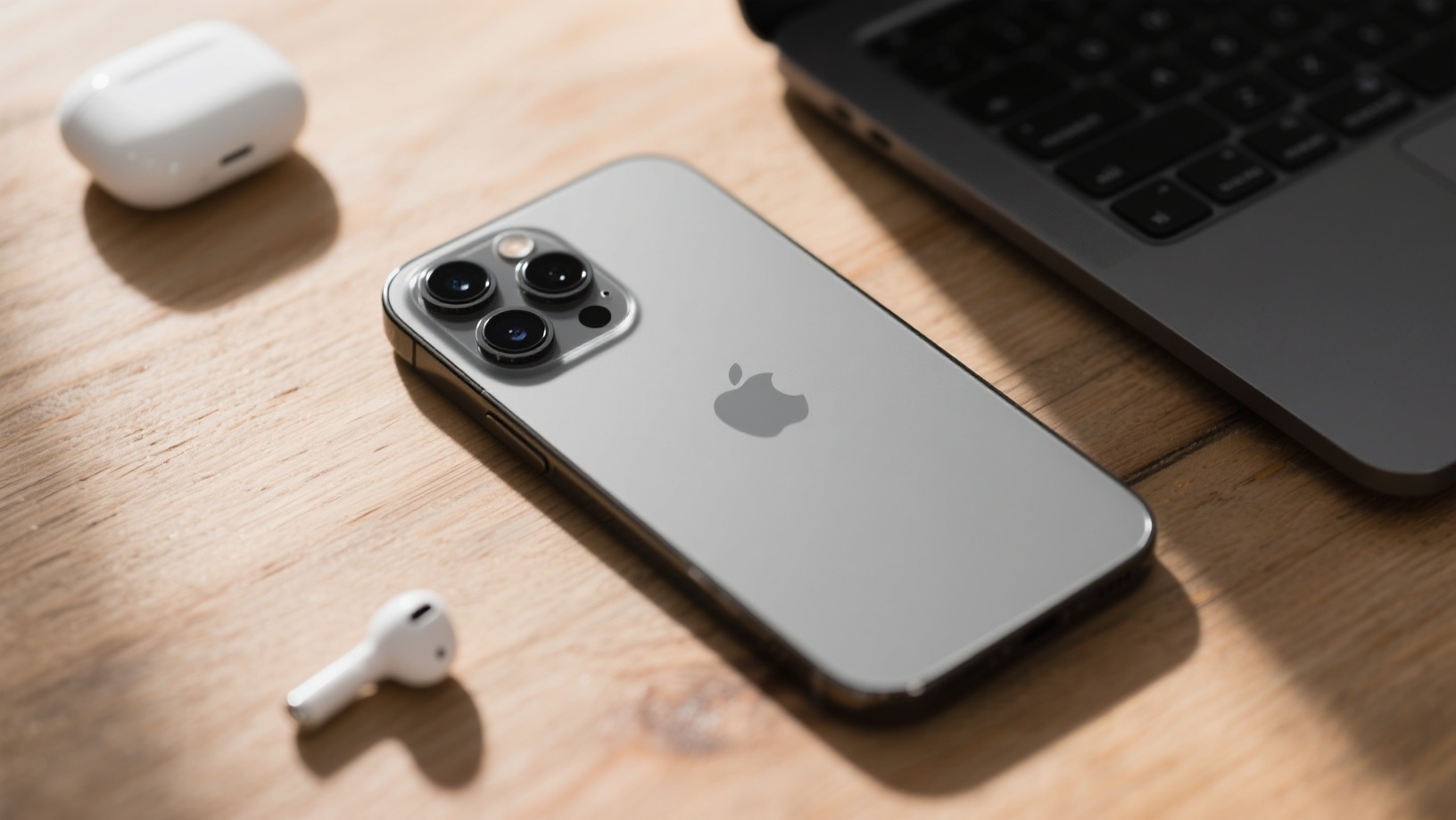 Apple iPhone sobre uma mesa