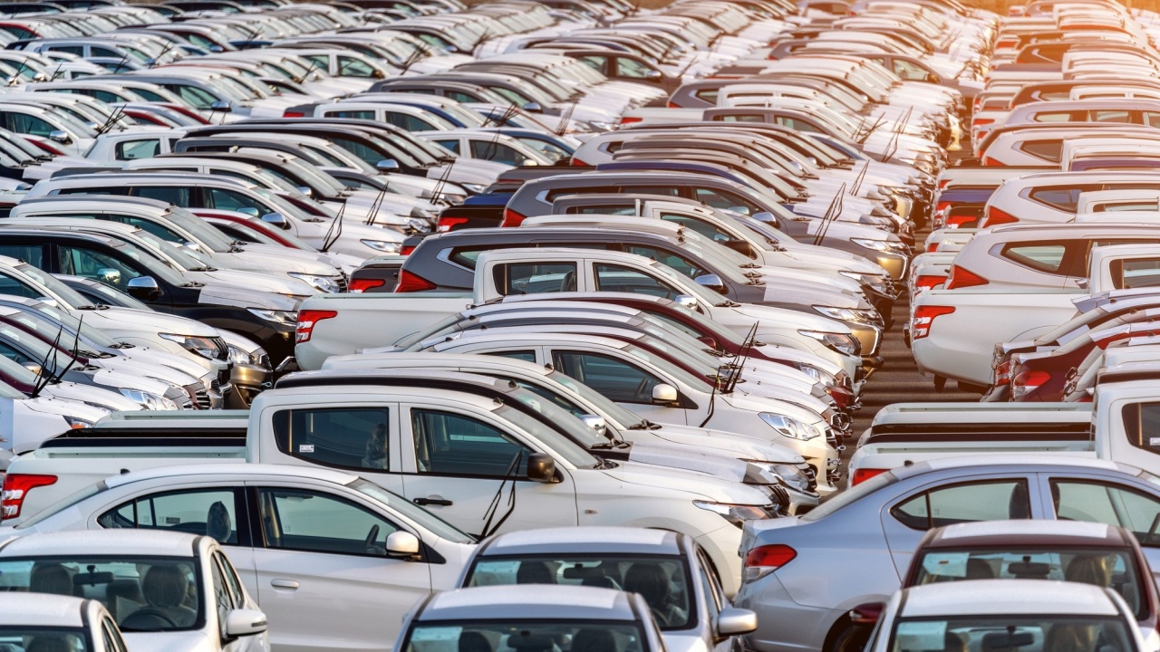 carros em estacionamento