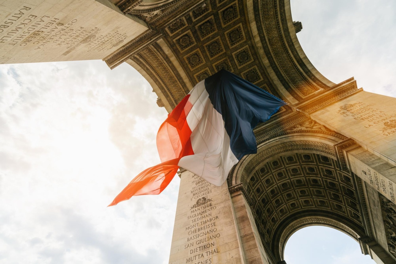 bandeira de frança a voar ao vento