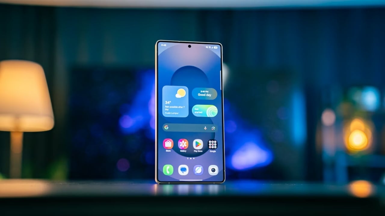 dispositivo da samsung em cima de uma mesa