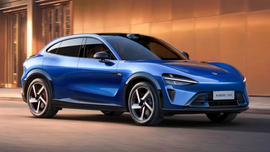 carro da xiaomi em destaque azul
