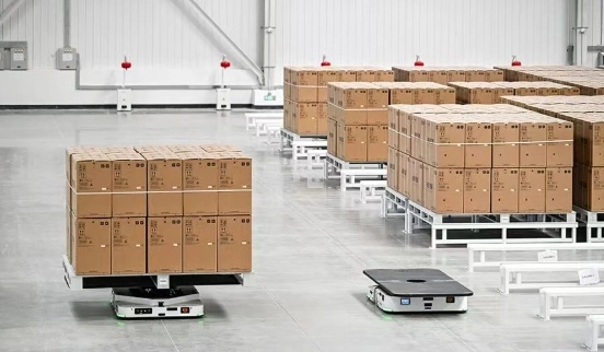robots em fábrica da xiaomi