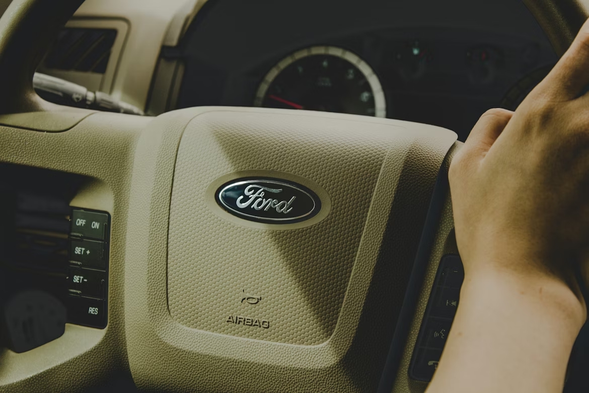 logo da ford em volante