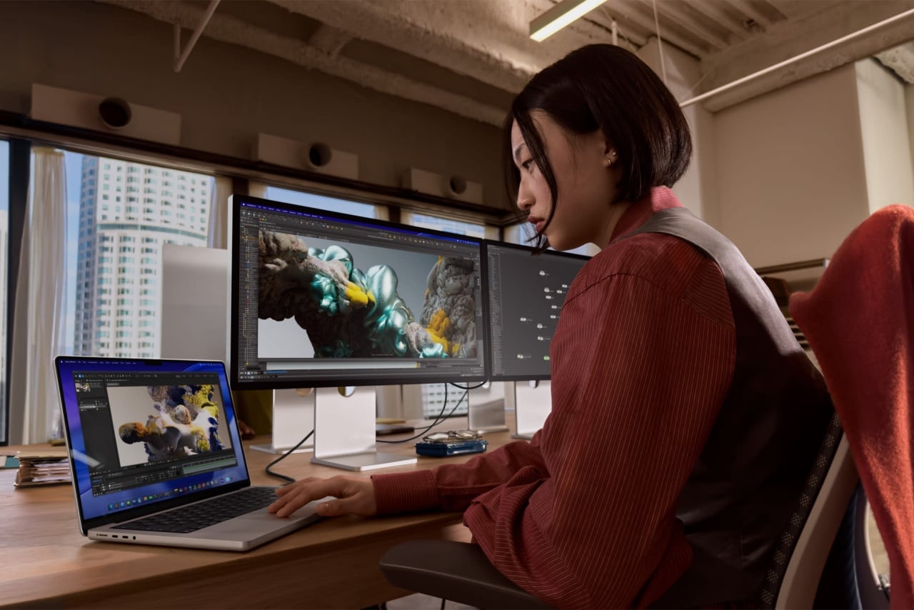 Apple Studio Display XDR