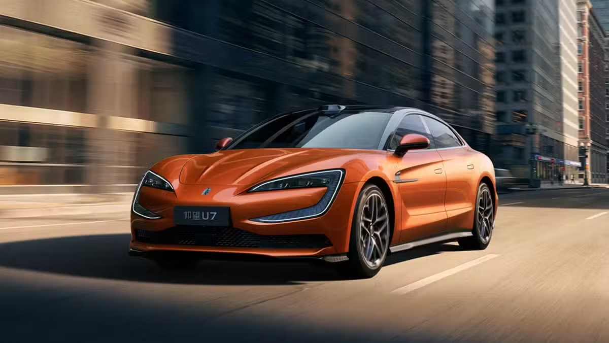BYD Yangwang U7