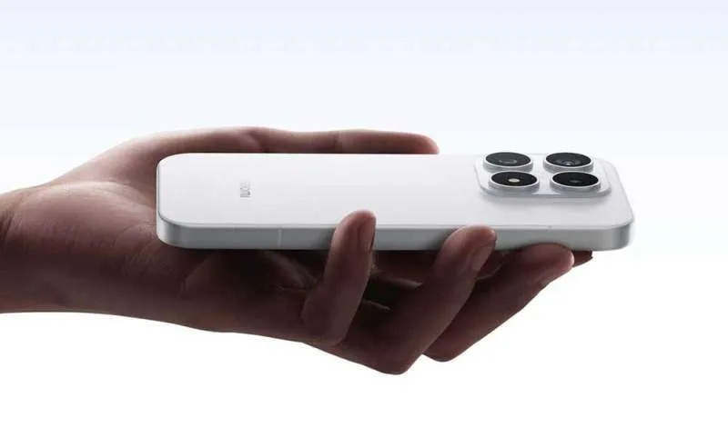 Smartphone em mão de utilizador