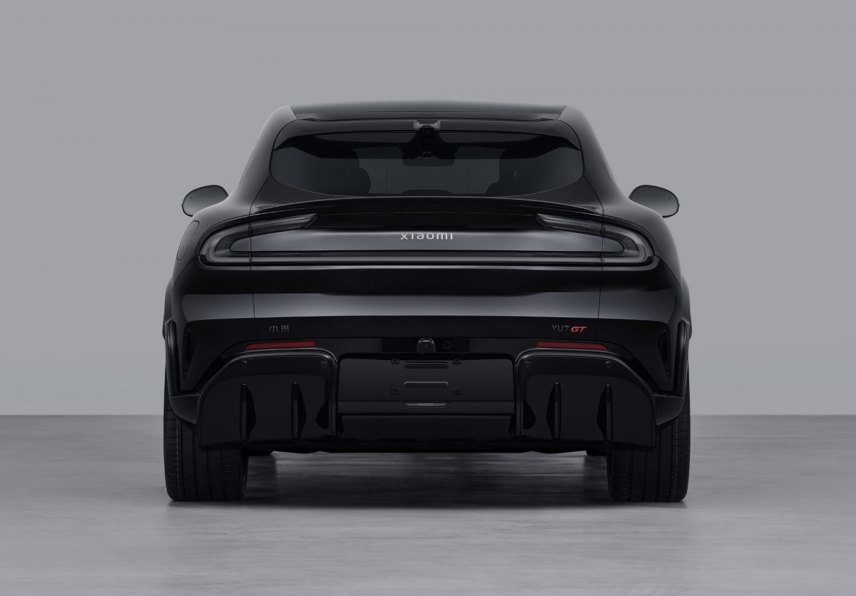 detalhes traseiros do Xiaomi YU7 GT