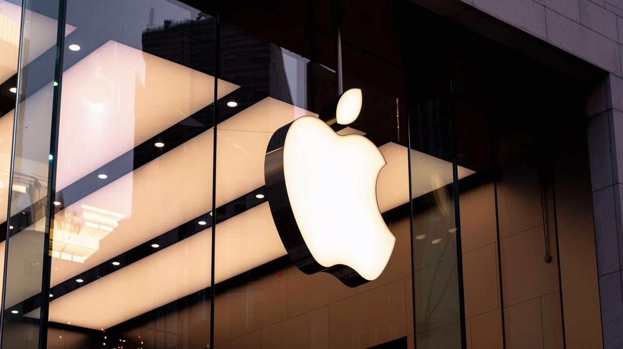 Apple logo em edifício