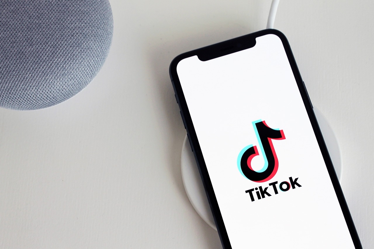 Smartphone com tiktok