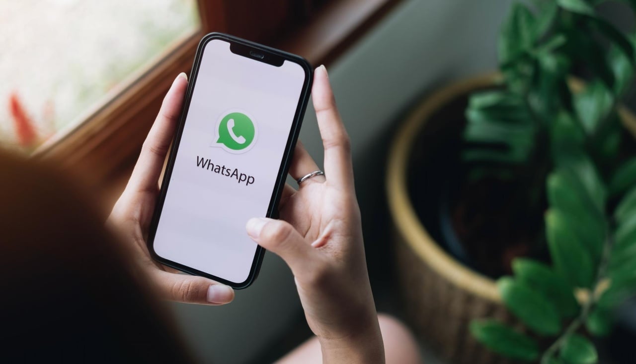 WhatsApp em smartphone