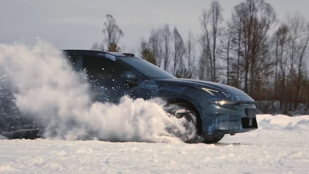 Lynk & Co 07 GT