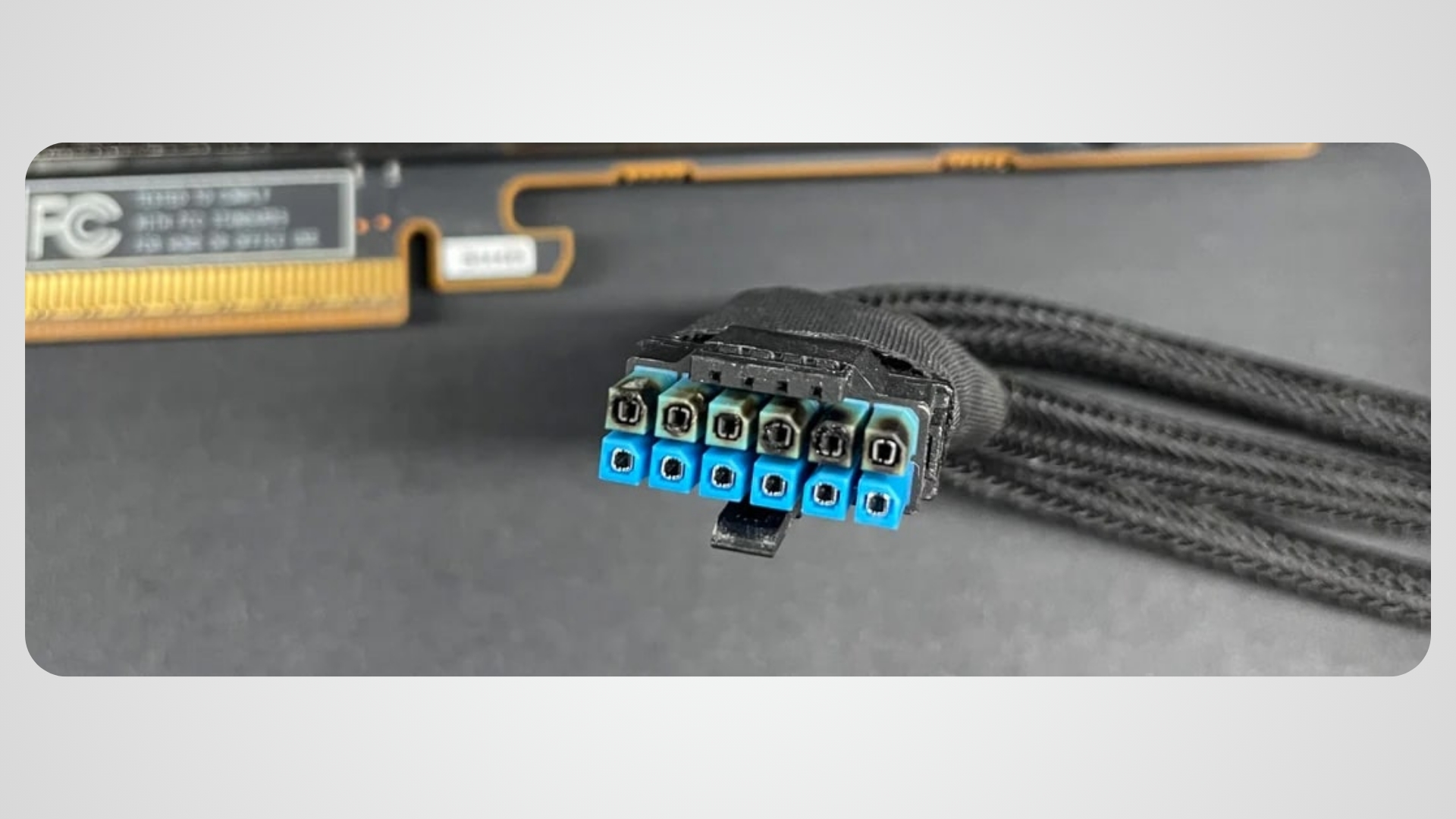 ficha de ligação de energia da placa gráfica Sapphire