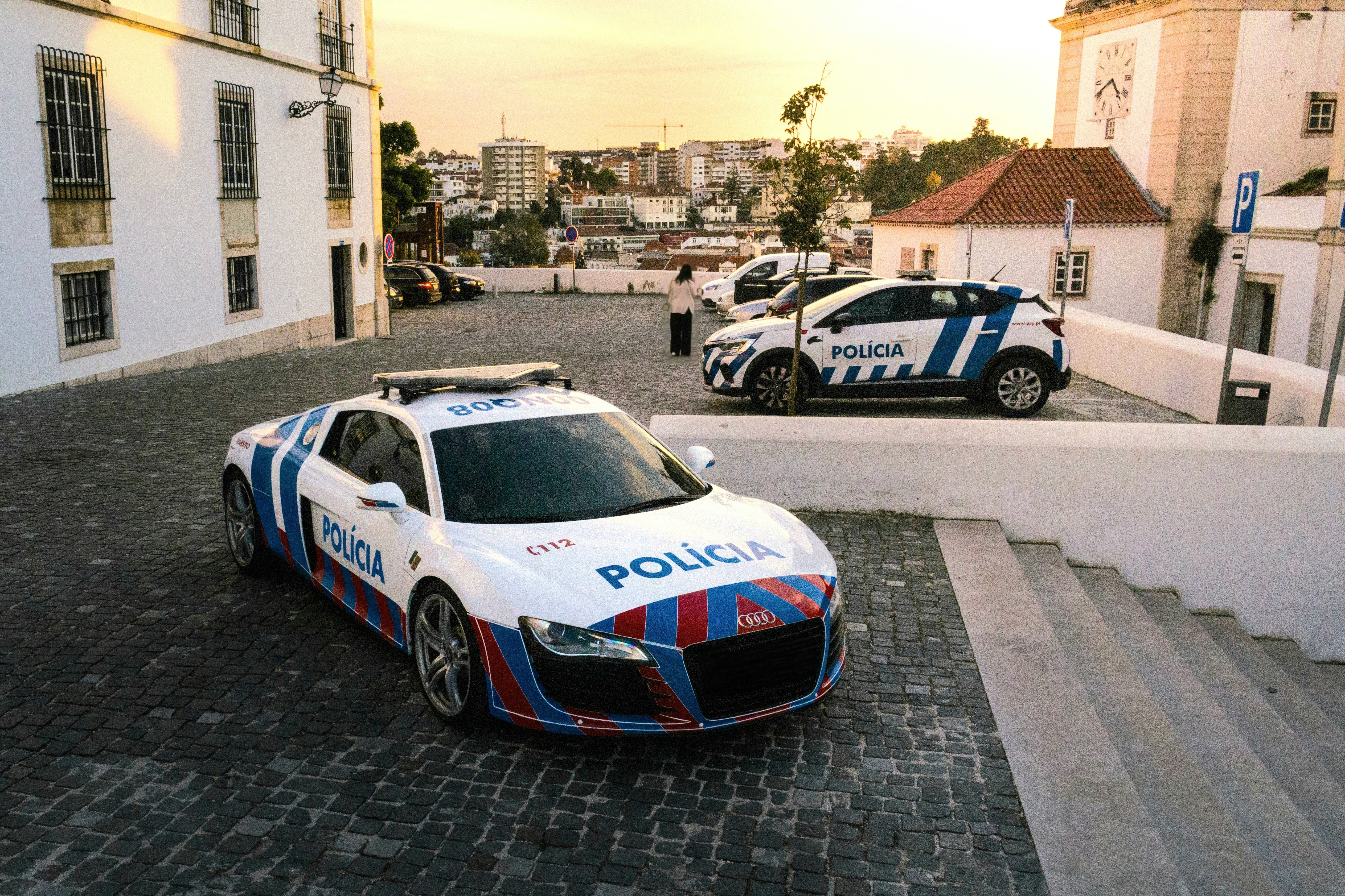 carro da polícia em portugal