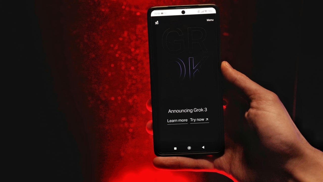 Grok em smartphone
