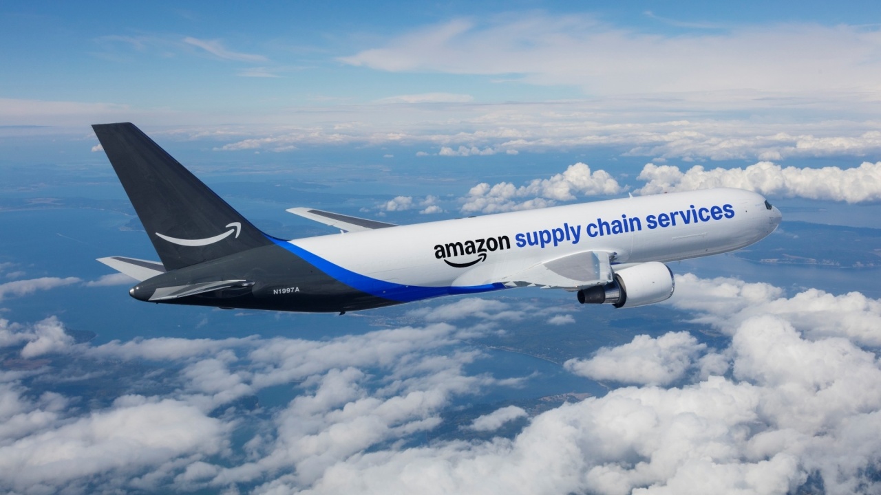 avião da amazon em entregas