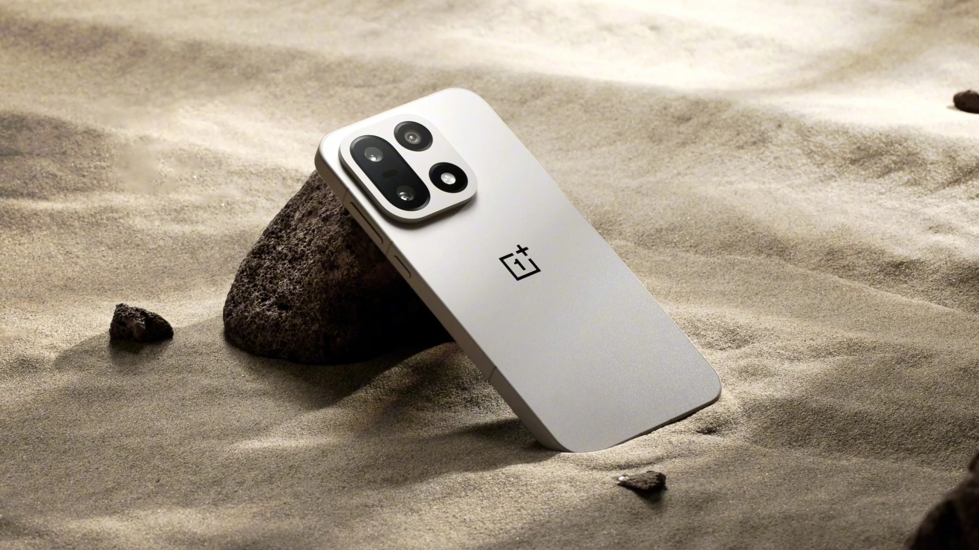 OnePlus perde espaço na Best Buy e Nothing assume o controlo das lojas