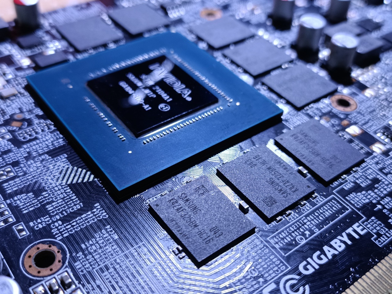 detalhes da construção da gráfica Nvidia AMD