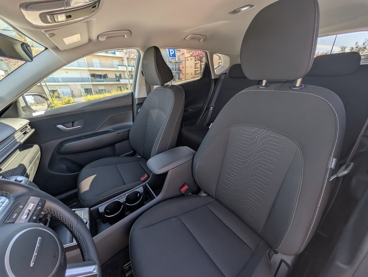 interior do Hyundai KAUAI HEV
