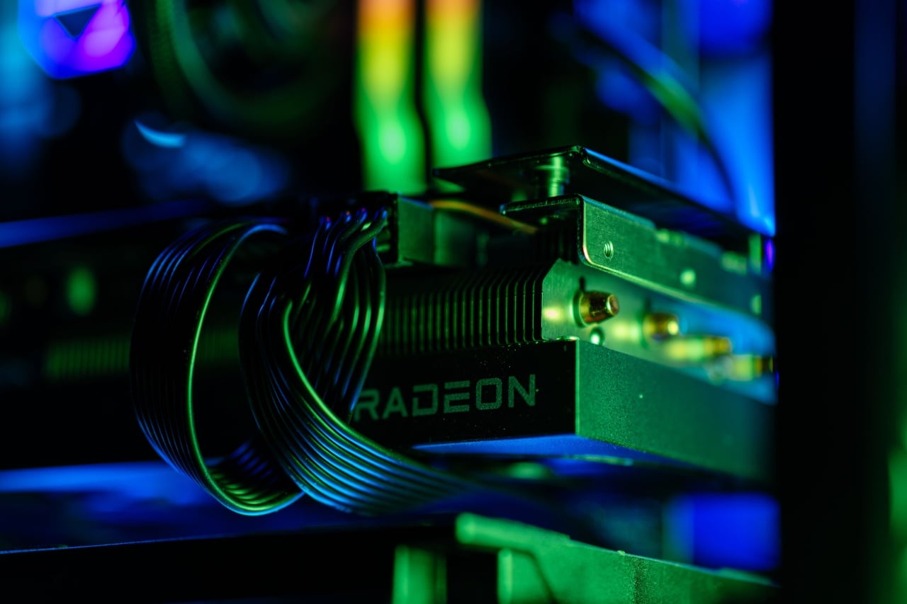 Manutenção de Hardware Legado e Inteligência Artificial no Linux