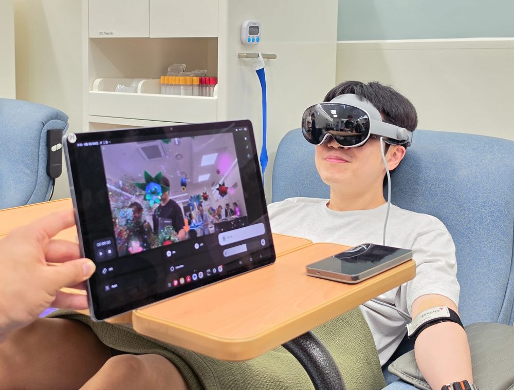 Samsung galaxy XR em doação de sangue