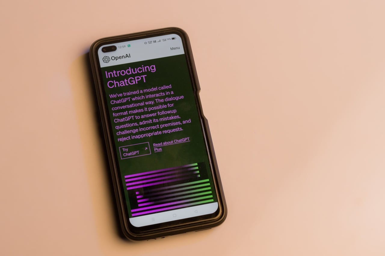 ChatGPT website em smartphone