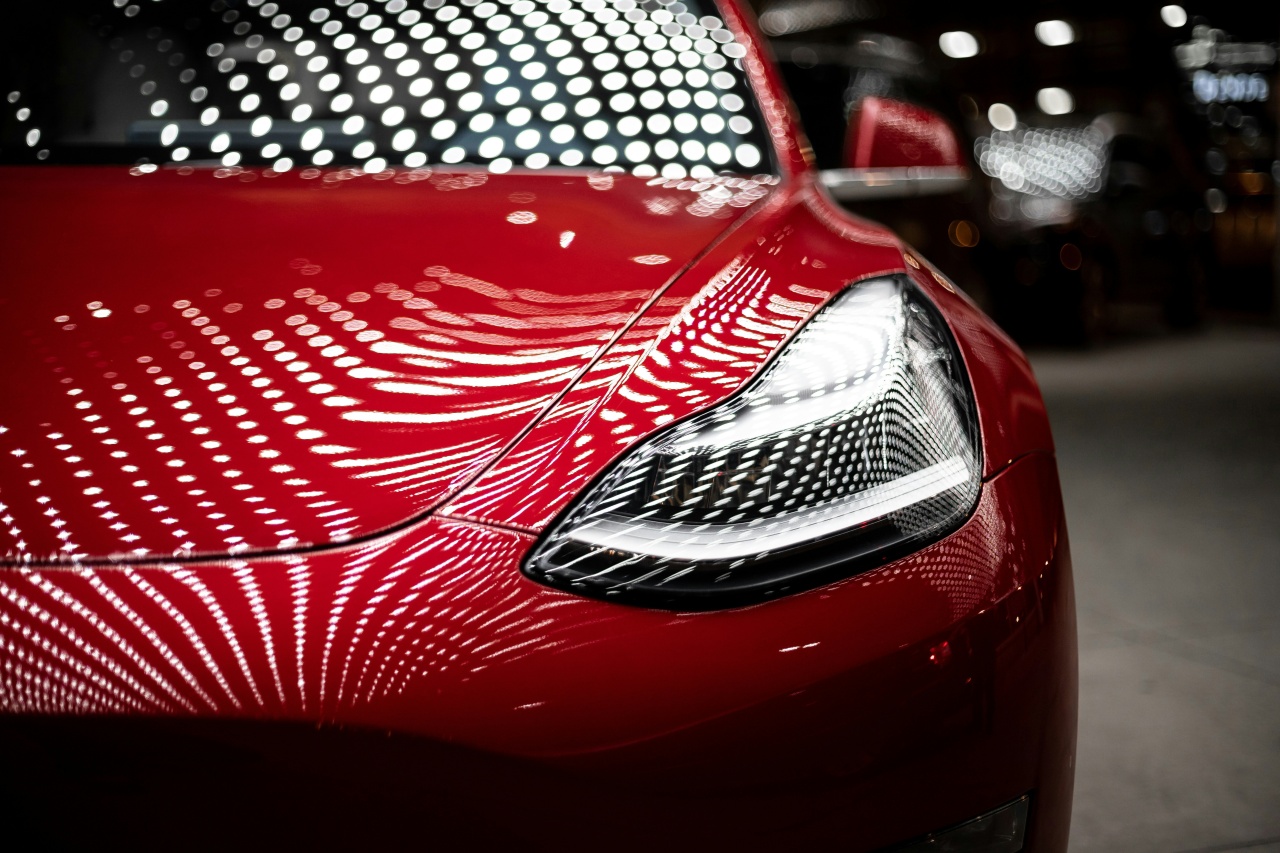 tesla frontal vermelho