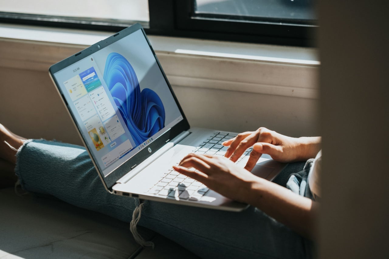 sistema com o windows 11 a ser usado