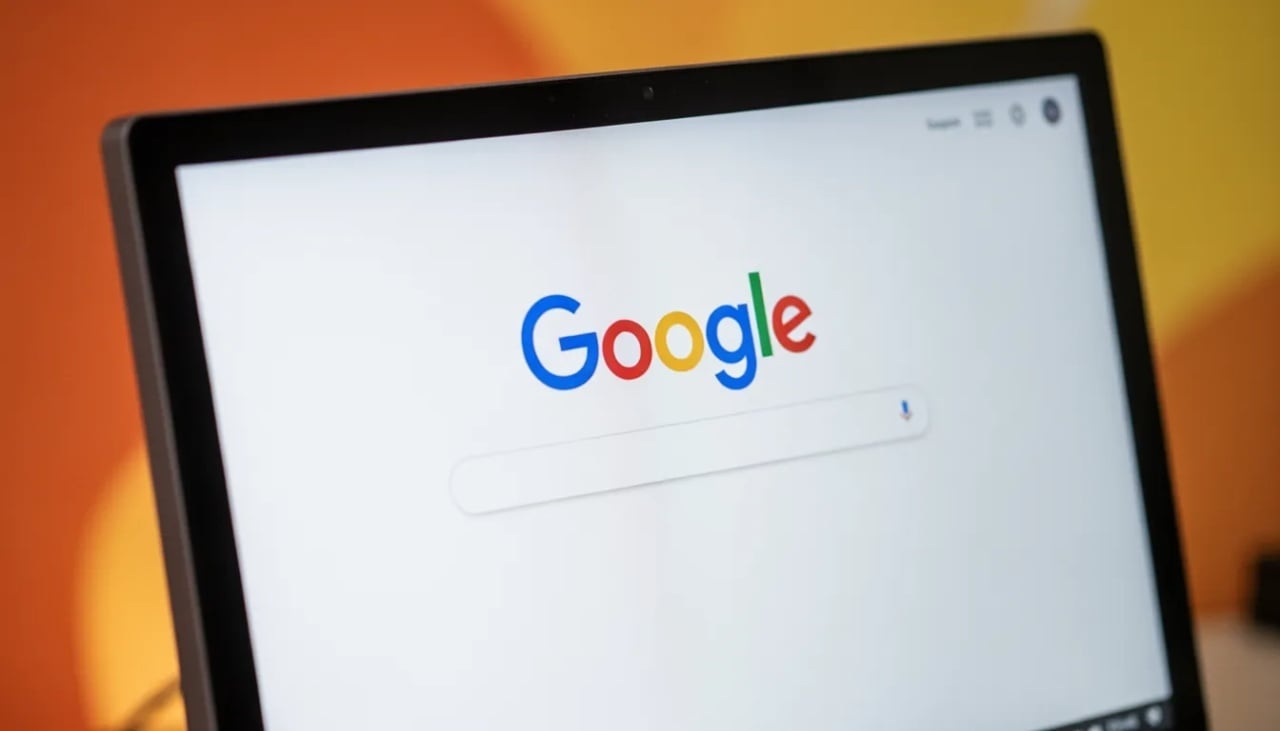 Google em ecrã de computador