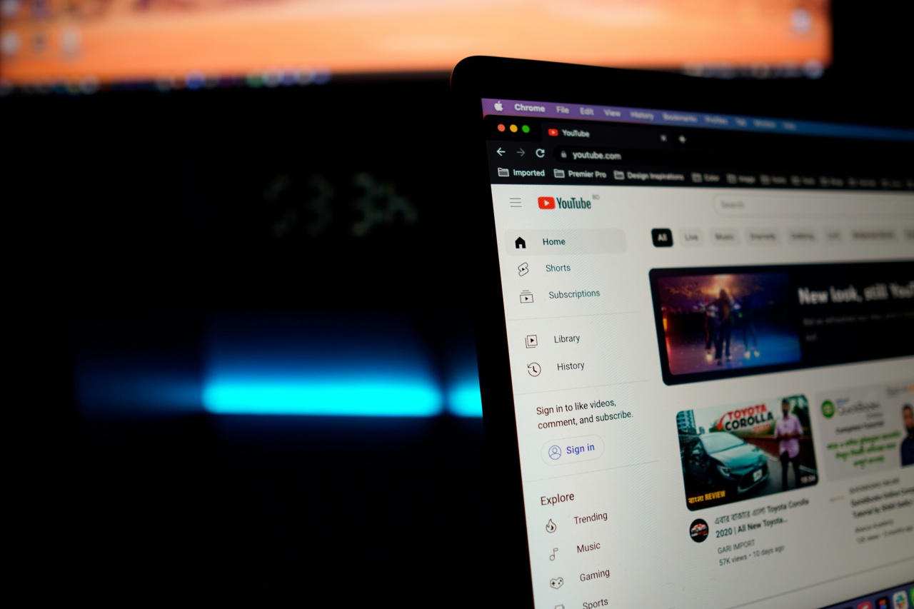 youtube em ecrã de computador portátil