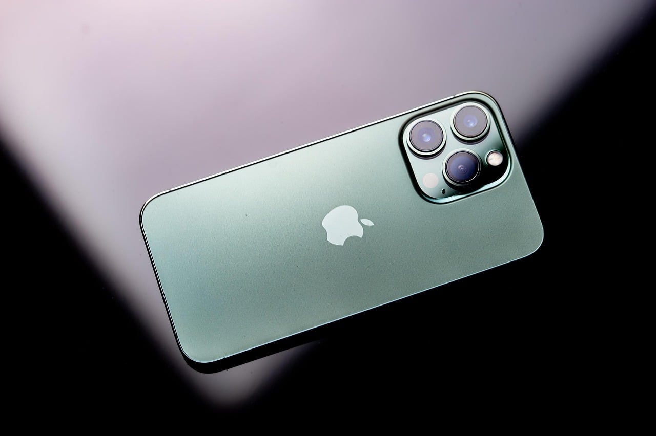Apple iPhone em cima de uma mesa