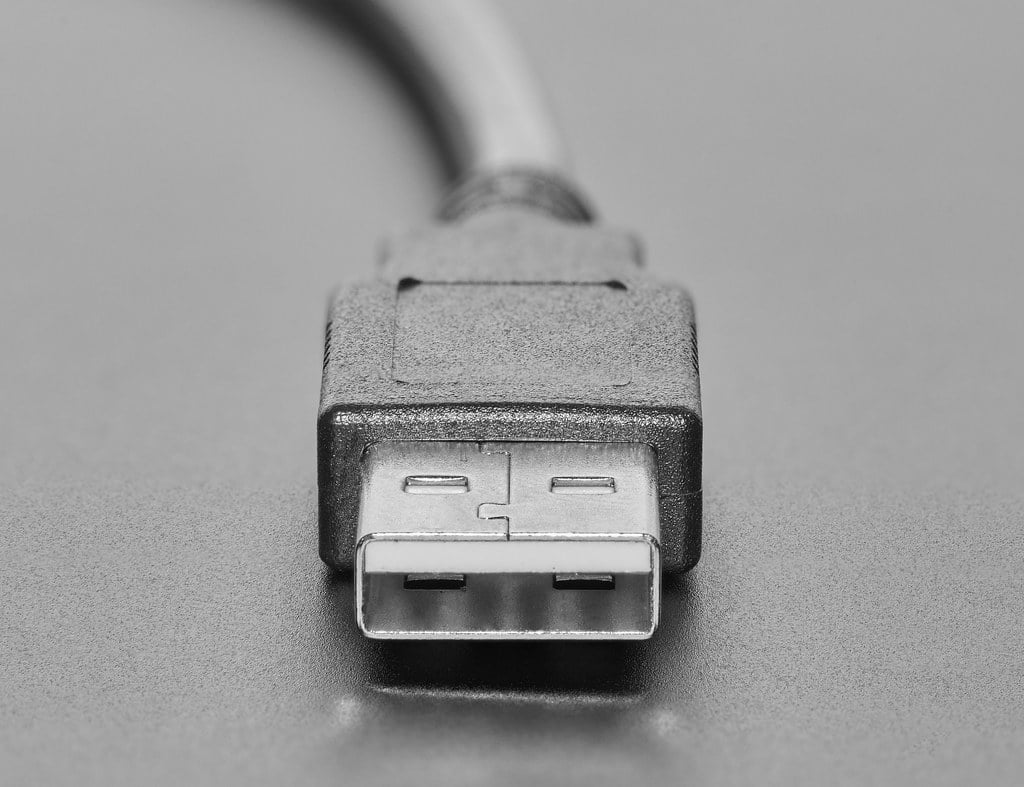 entrada de cabo USB