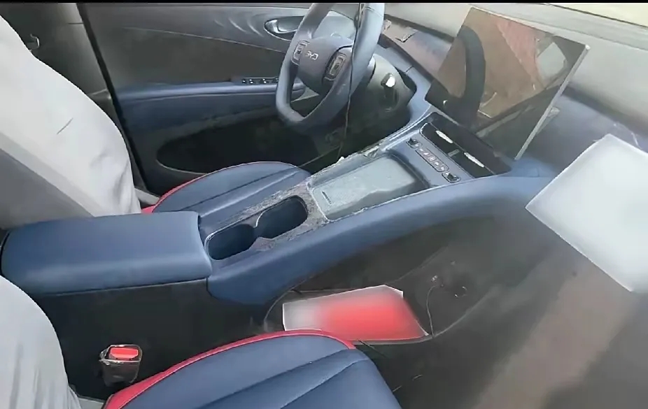 detalhes do interior do novo veículo da BYD