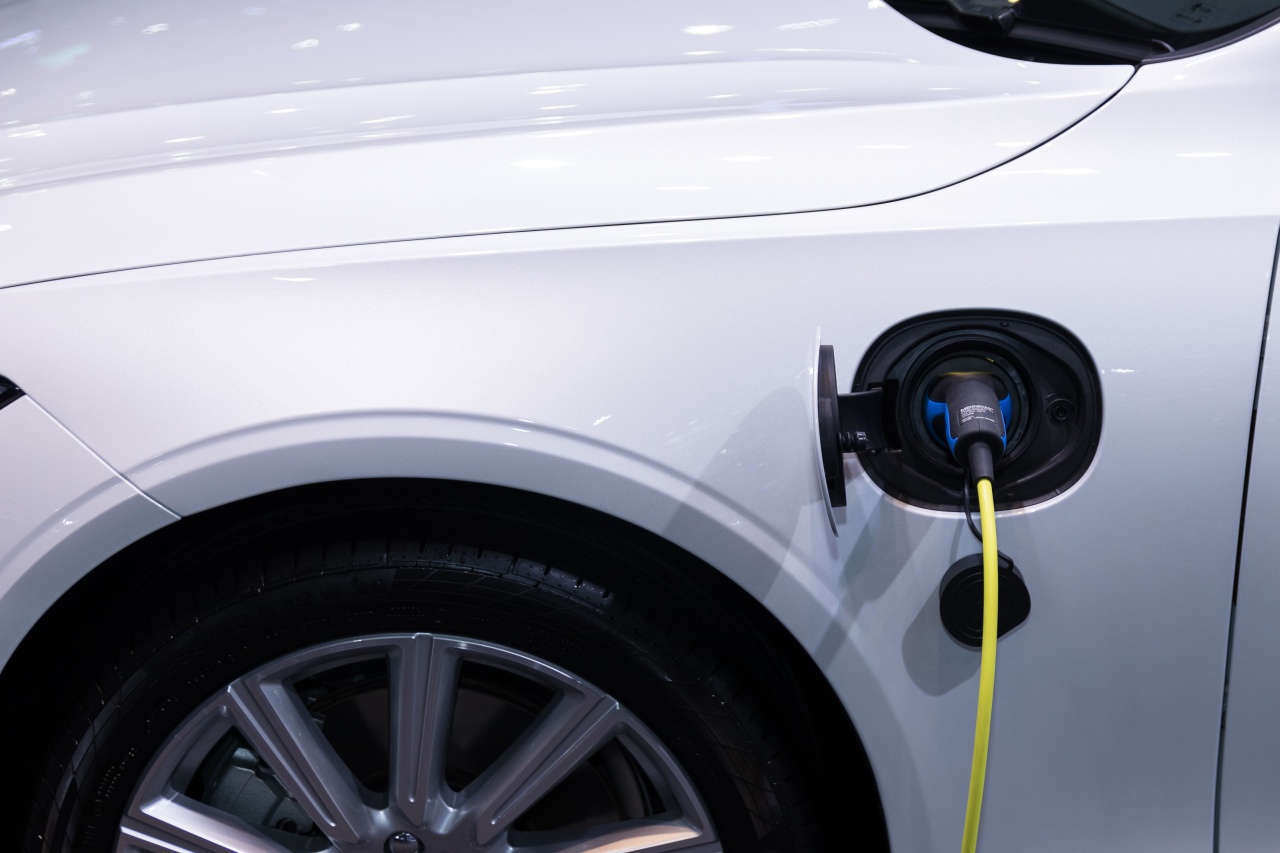 carro elétrico em carregamento