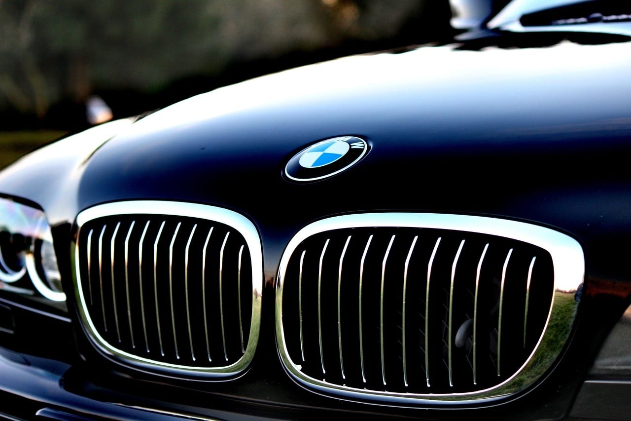 frente de um BMW